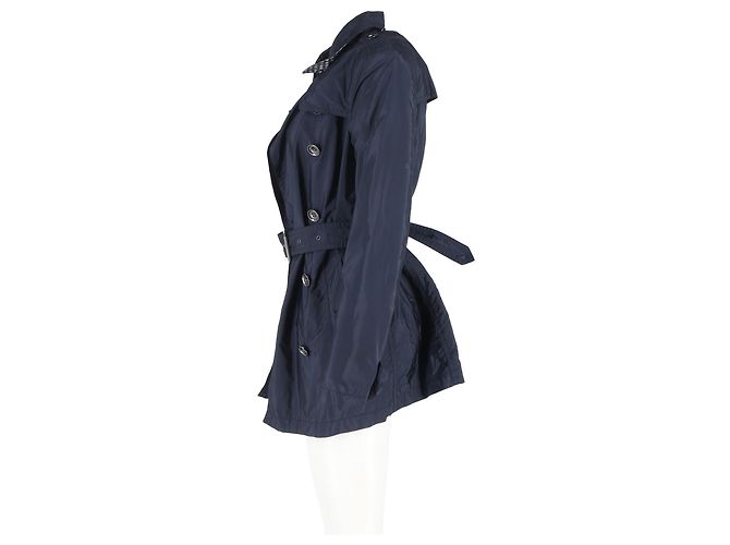 Casaco peacoat duplo abotoado com cinto Burberry em nylon azul marinho - vista 5