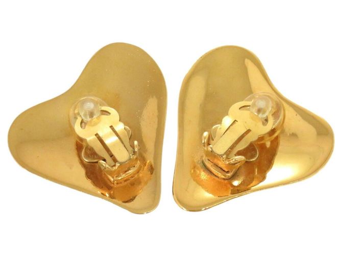 Orecchini in metallo dorato a forma di cuore Chanel Coco Mark D'oro - vista 4