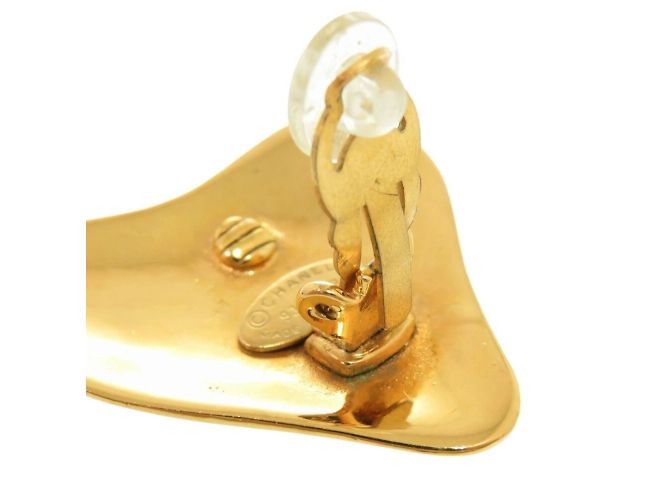 Orecchini in metallo dorato a forma di cuore Chanel Coco Mark D'oro - vista 9