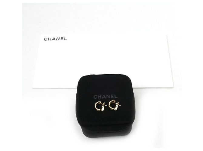Orecchini a cerchio Coco Crush in oro giallo K18YG di Chanel - vista 5