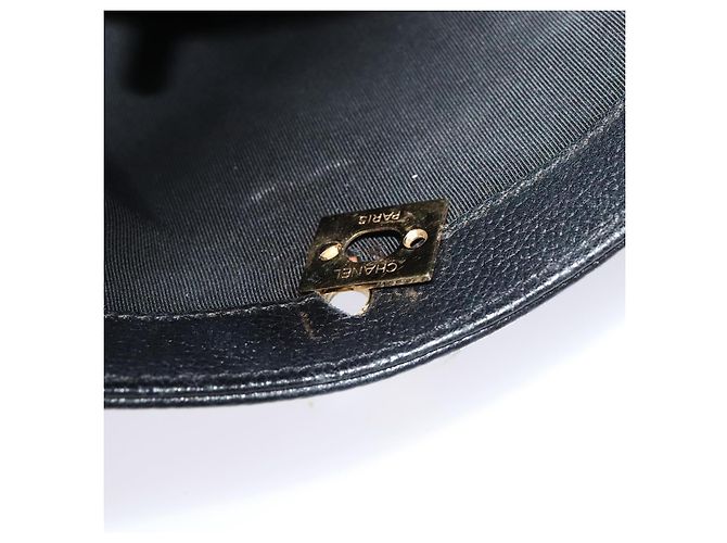 Executive CHANEL Borsa Tote Esecutiva Borsa in Pelle Caviar Nera Oro CC Auth bs22257 Nero D'oro - vista 23