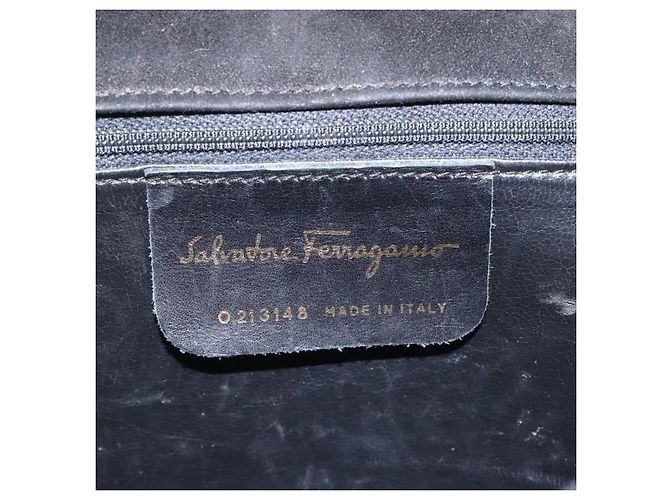 Borsa a Spalla Gancini in Camoscio Nero e Oro Auth 110487 di Salvatore Ferragamo D'oro - vista 12