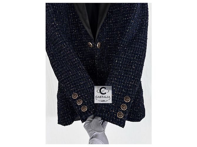 Chanel Neue atemberaubende schwarze Tweedjacke - Ansicht 10