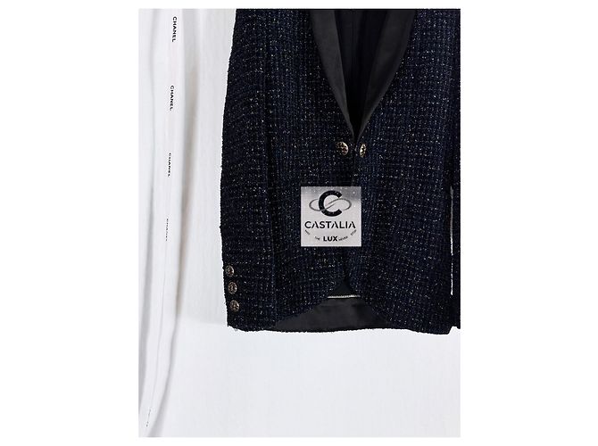 Chanel Neue atemberaubende schwarze Tweedjacke - Ansicht 14