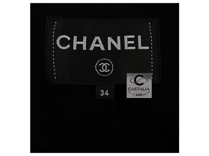 Chanel Neue atemberaubende schwarze Tweedjacke - Ansicht 16