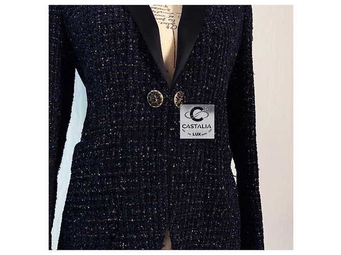 Chanel Neue atemberaubende schwarze Tweedjacke - Ansicht 9