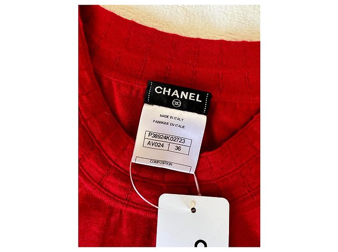 Top Chanel de Cachemira Rojo con Camelia Bordada Roja - vista 3