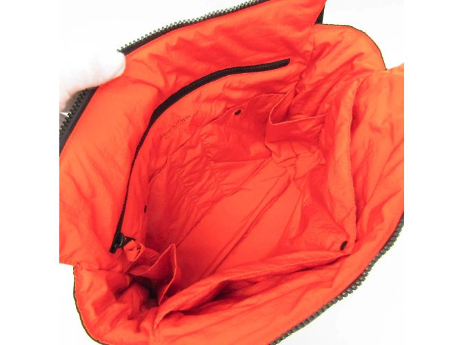 Pochette da viaggio Bottega Veneta 638750 Nero Arancione - vista 4