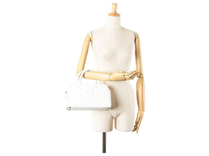 Borsa da bowling Chanel White CC in caviar trapuntato Bianco - vista 13