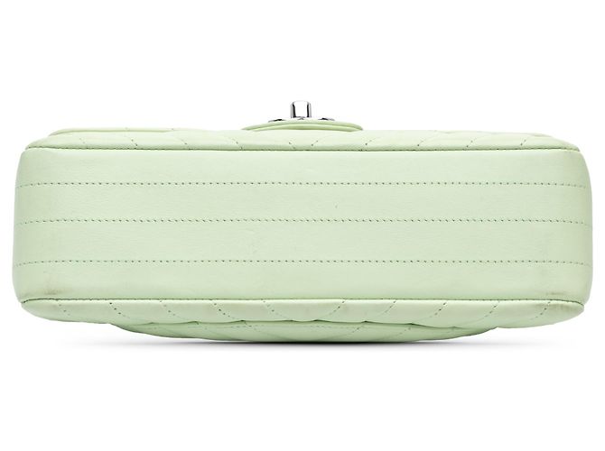 Chanel Verde Piccolo Classico Chevron in Pelle di Agnello Doppio Verde chiaro - vista 3
