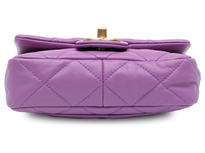 Chanel Mini Borsa in Pelle di Agnello Trapuntata Viola Funky Town Porpora - vista 3