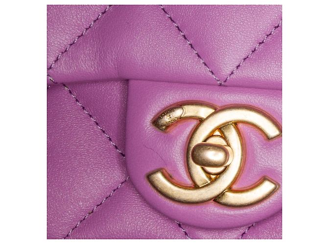 Chanel Mini Borsa in Pelle di Agnello Trapuntata Viola Funky Town Porpora - vista 5