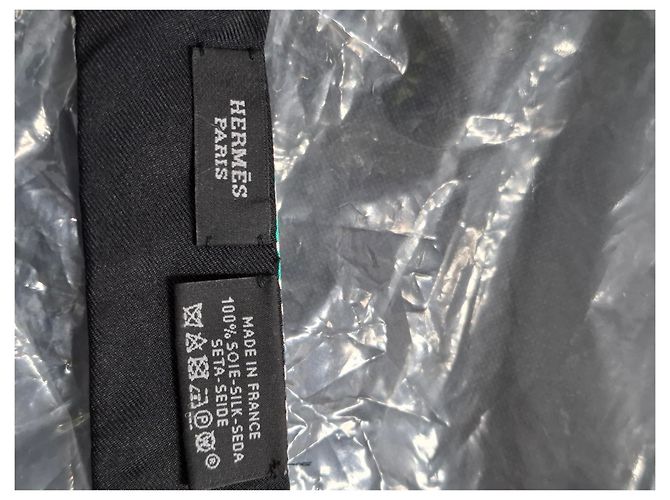 Foulard Twilly Hermès Twillon Jeu De Soie Grigio Nero in Seta Multicolore - vista 6