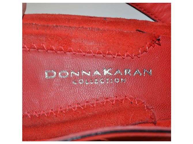Décolleté Donna Karan in scamosciato rosso Taglia 37 - vista 6
