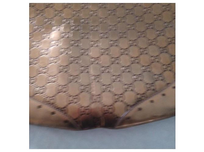 Bolsa de ombro Gucci Charlotte em couro dourado - vista 10