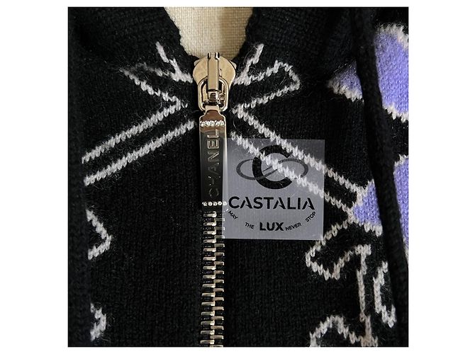 Chanel Novo moletom com capuz CC Logo 2022 Multicor - vista 12