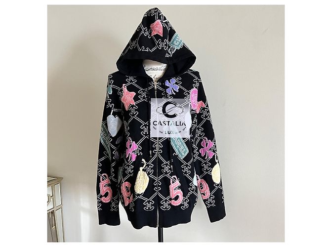 Chanel Novo moletom com capuz CC Logo 2022 Multicor - vista 16