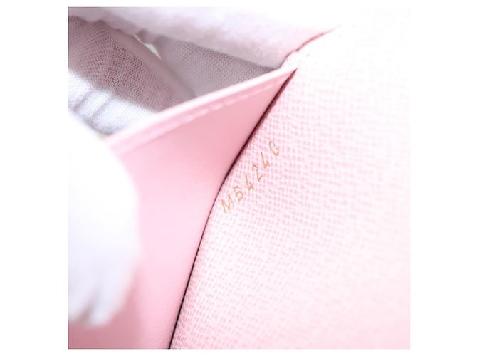 LOUIS VUITTON Monogram Vivienne Couverture Passpole NM M69746 LV Auth 114492A Monogramme - vue 11