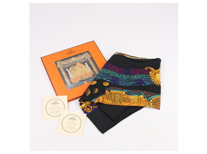 Foulard Hermès Carré 90 "L ATLANTIDE" 100% Seta Nero - vista 17