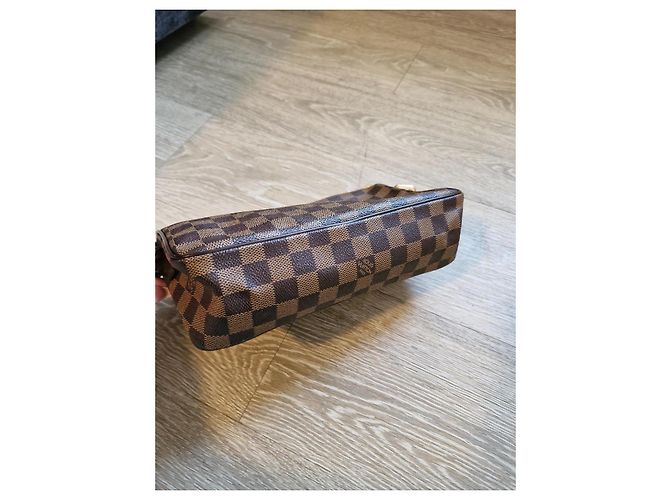 Borsa Louis Vuitton in pelle marrone - vista 13