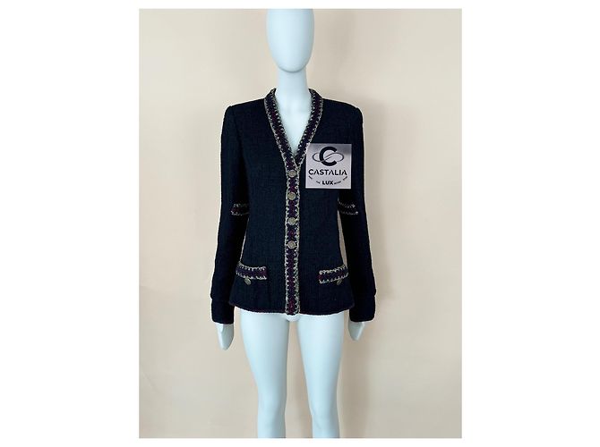 Chanel Ikonische schwarze Tweedjacke aus Paris / Shanghai - Ansicht 3