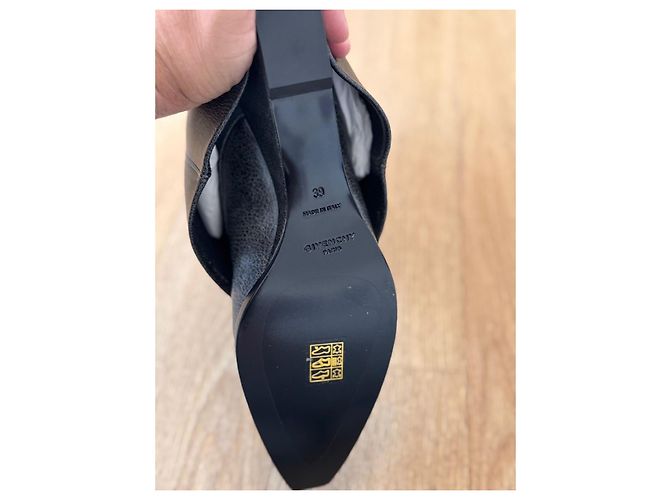 Botines Givenchy Shark Lock Cowboy de cuero negro - vista 5