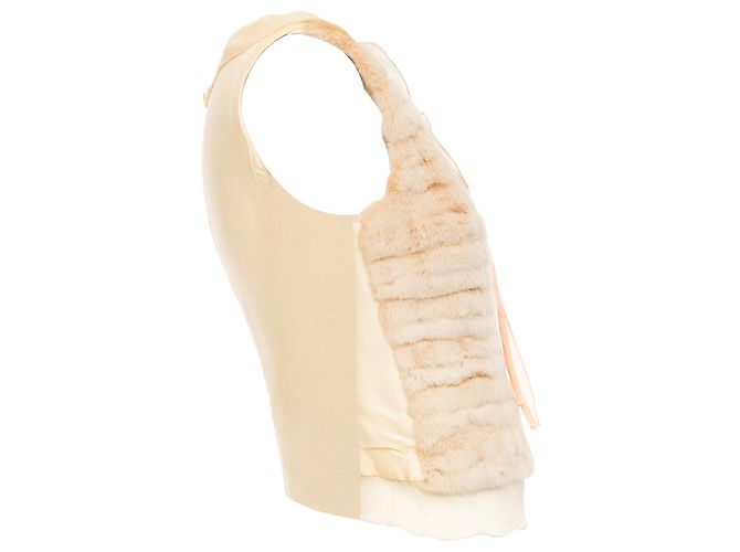 Bow Top de cetim de seda com laço de pele tingida de creme da Prada - vista 4