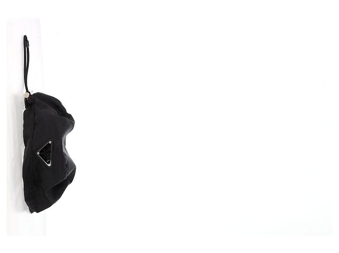 Schwarze Nylon-Beretmütze mit Prada-Logo-Plakette und Zugband - Ansicht 7