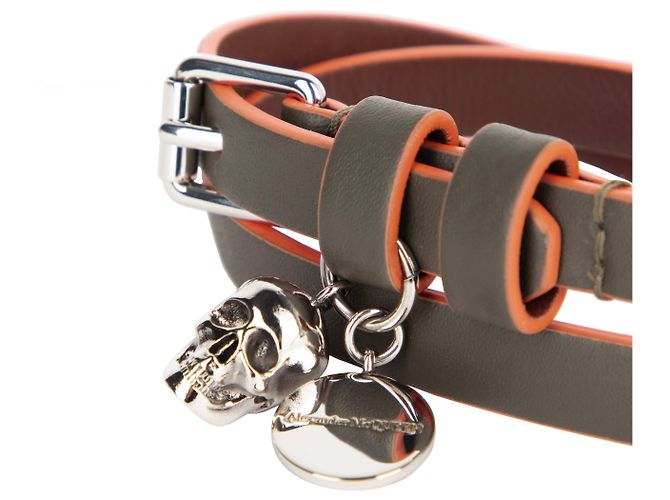 Bracciale in pelle con teschio graffiti da uomo Alexander McQueen in verde - vista 3