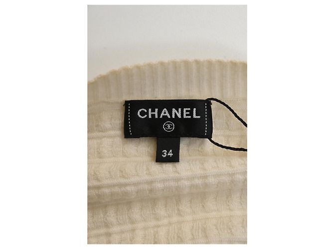 Timeless Chanel-Cardigan mit Knöpfen aus weißem Kaschmir Roh - Ansicht 9