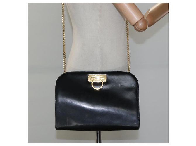 Borsa a spalla in pelle nera e oro Gancini Chain di Salvatore Ferragamo Auth bs22402 Noir Doré - vue 20