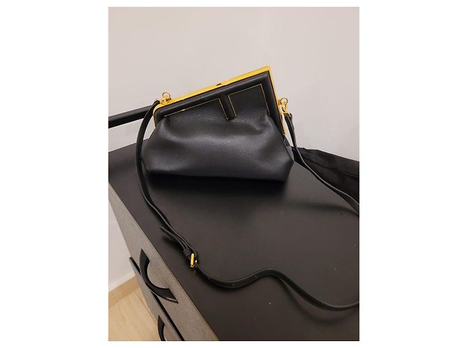 Borsa a tracolla Fendi in pelle nera Nero - vista 5