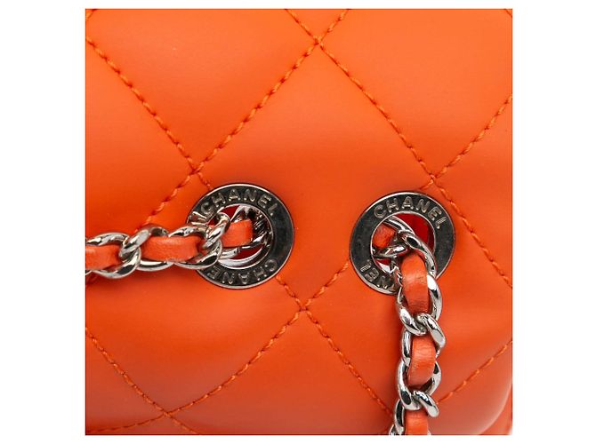 Coco rain Chanel Arancione Parigi Seoul Piccolo Gomma Coco Pioggia Flap - vista 9