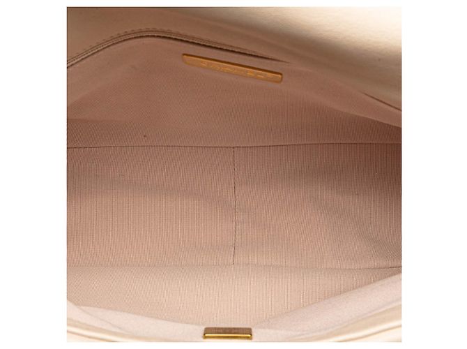 Chanel Beige Large Lambskin 19 Flap - vista 4
