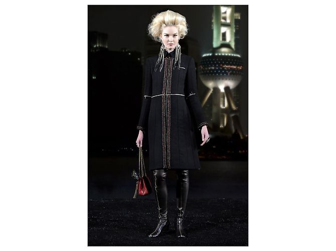 Abrigo Chanel de tweed negro Metiers d'Art Paris Shanghai - vista 2