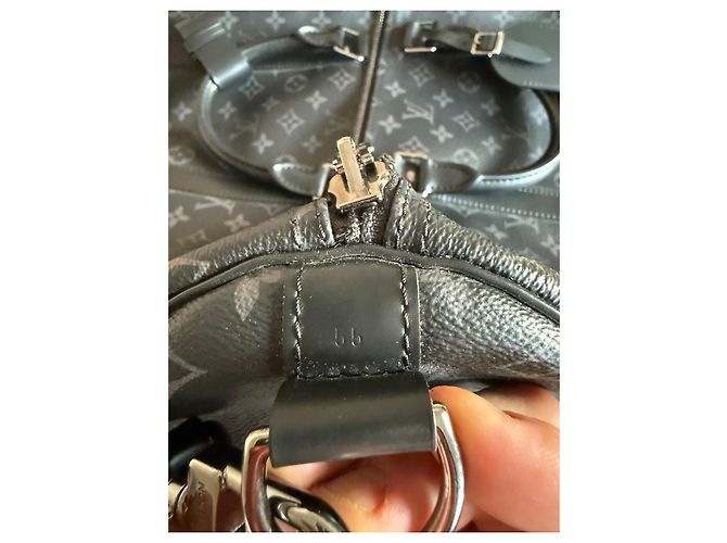 Louis Vuitton Keepall Eclipse 55 Borsa da viaggio nera in pelle Nero - vista 16