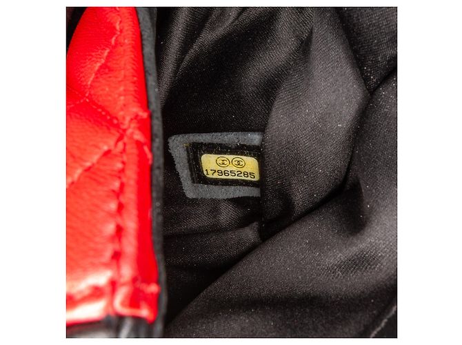 Chanel Rosso Mini Quadrato in Pelle di Agnello Grafica Borsa a Spalla - vista 8