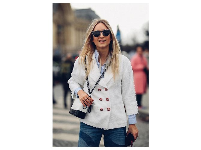 Chanel Neue CC-Buttons Schwarze Tweedjacke - Ansicht 3