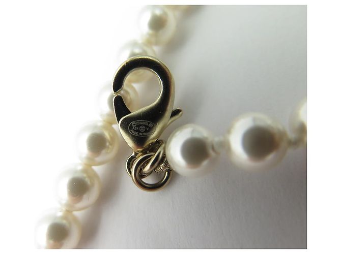 NUOVO COLLIER CHANEL LOGO CC 2024 IN PERLE E METALLO DORATO D'oro - vista 12