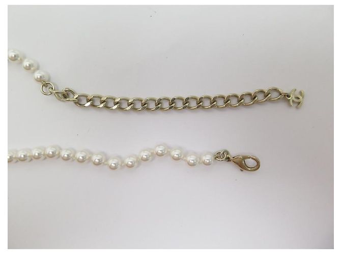 NUOVO COLLIER CHANEL LOGO CC 2024 IN PERLE E METALLO DORATO D'oro - vista 4