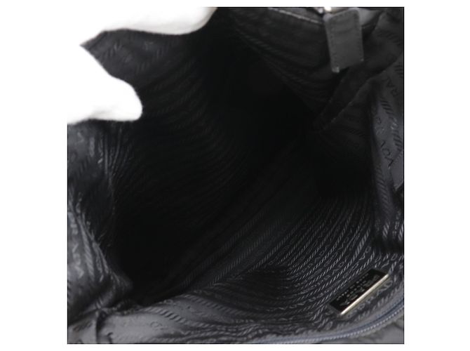 Prada schwarze Nylon-Tote-Tasche - Ansicht 10