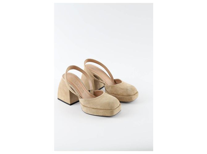 Nodaleto Tacchi in camoscio beige - vista 3
