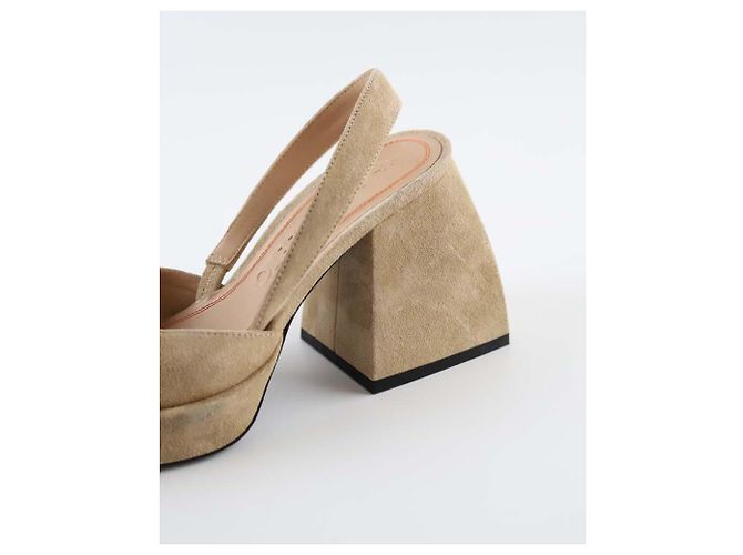 Nodaleto Tacchi in camoscio beige - vista 6