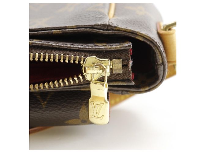 Borsa a Spalla Louis Vuitton Viva Cite PM Marrone Monogramma - vista 12