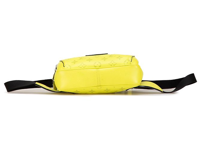 Bumbag esterno Monogram Taiga giallo Louis Vuitton - vista 3