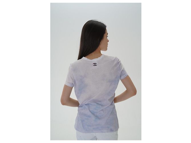 Camiseta estampada com o logo da Chanel Coco Chanel - Usada Multicor - vista 3