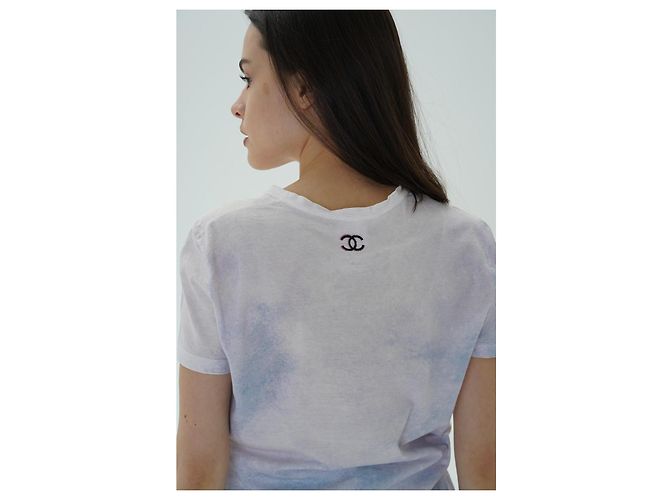 Camiseta estampada com o logo da Chanel Coco Chanel - Usada Multicor - vista 4