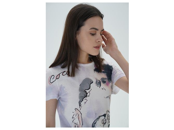 Camiseta estampada com o logo da Chanel Coco Chanel - Usada Multicor - vista 5
