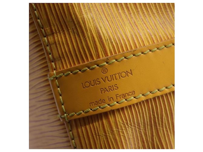 LOUIS VUITTON Epi Petit Noe Borsa a Spalla Gialla M44109 LV Auth 104159 Giallo - vista 19