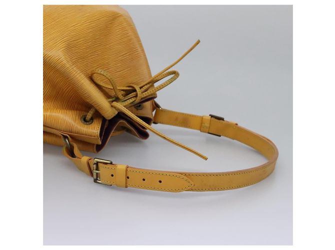 LOUIS VUITTON Epi Petit Noe Borsa a Spalla Gialla M44109 LV Auth 104159 Giallo - vista 7